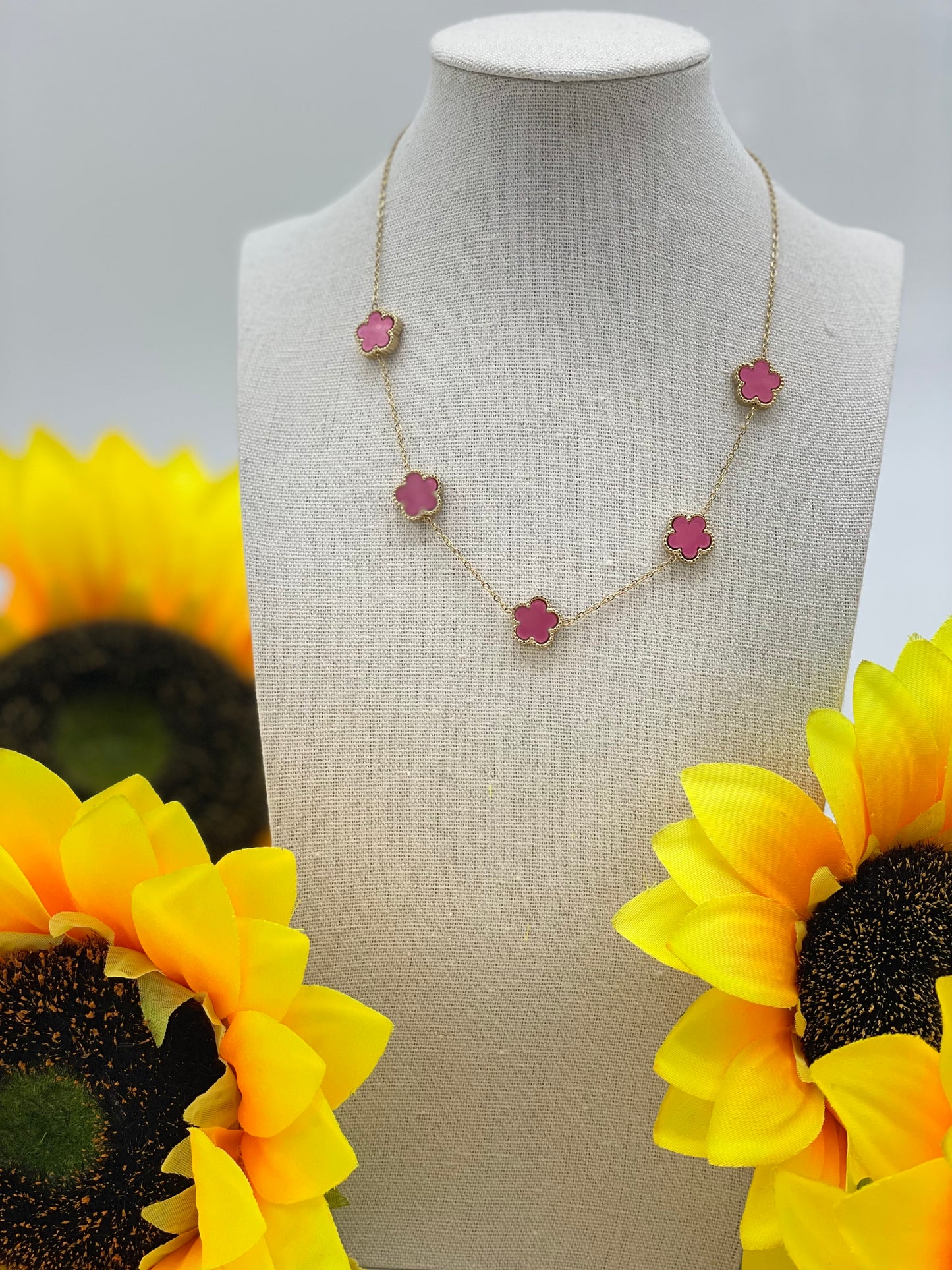 Collana oro con fiore rosa